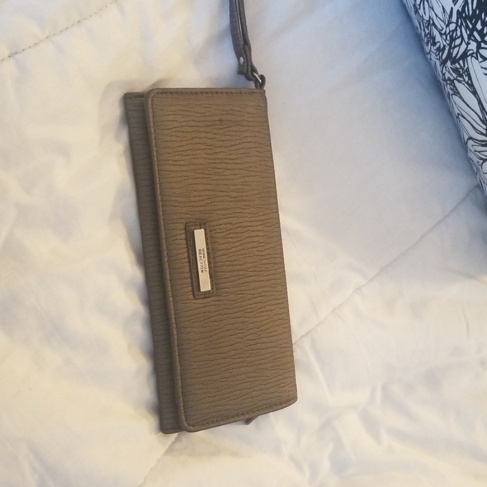 wristlet